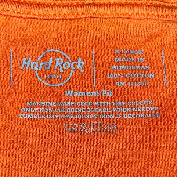hard rock cafe tampa shirt
“all is one ~ love all serve all” - Picture 2 of 3